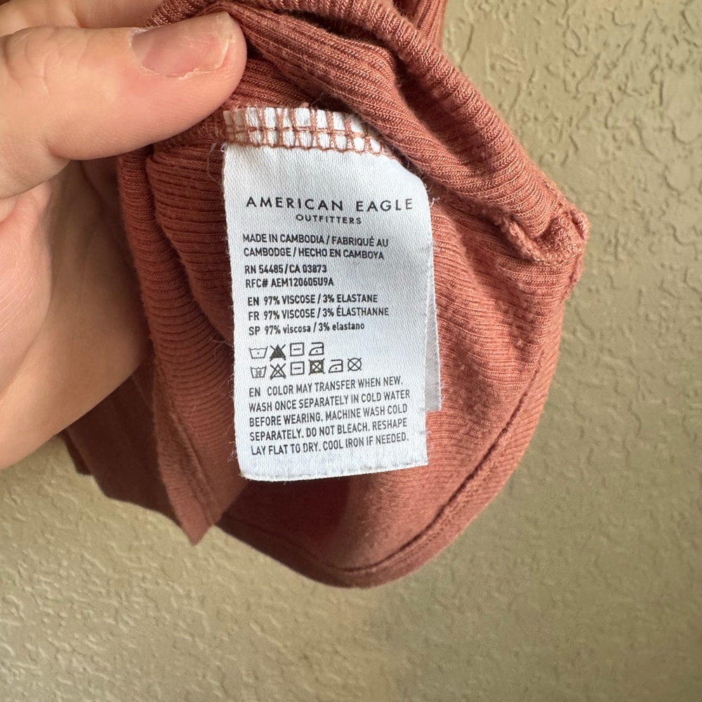 American Eagle Soft & Sexy Ribbed Sleeveless Turtleneck Dusty Pink – Size Large - Picture 5 of 5